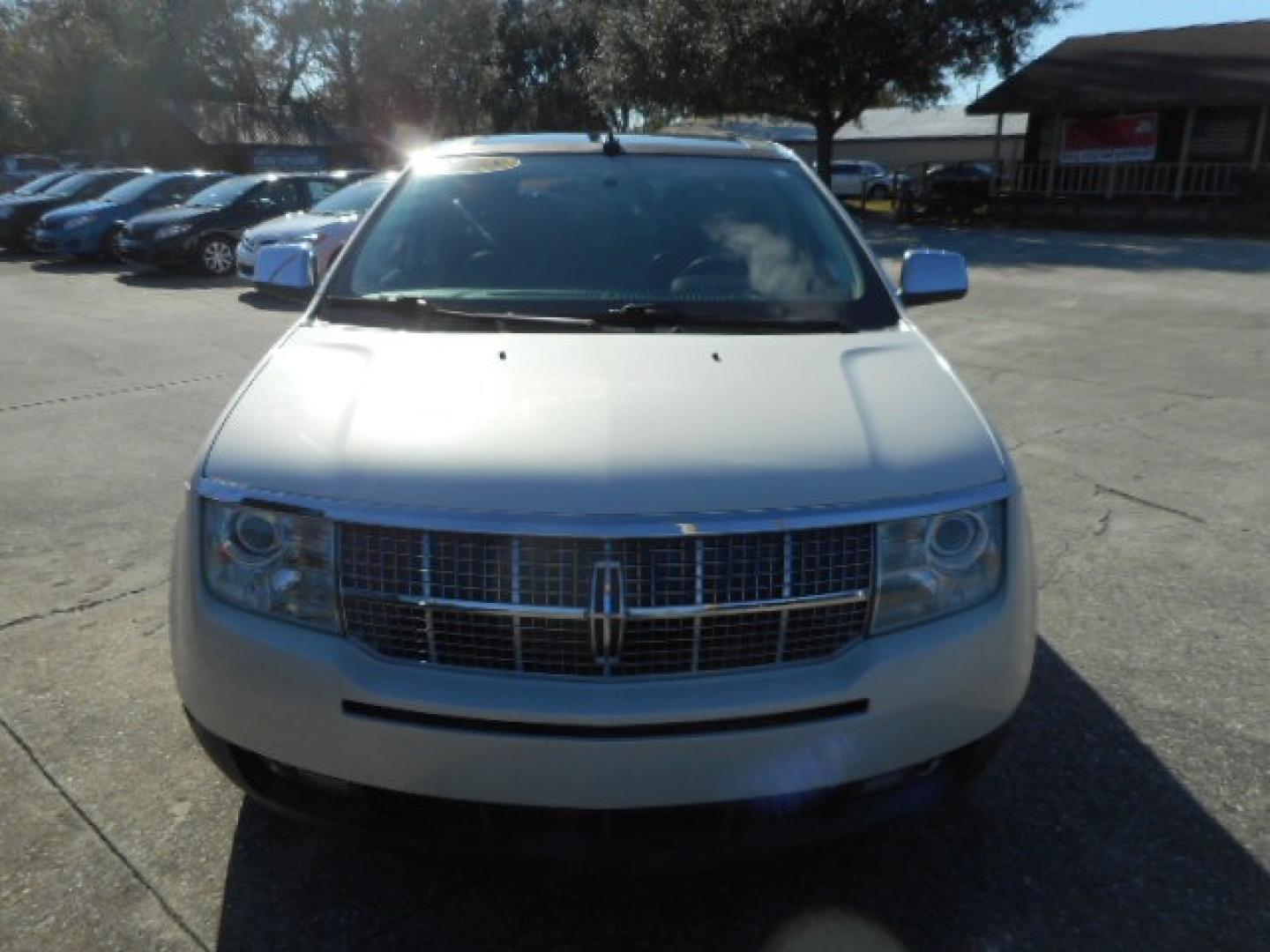 2008 WHITE LINCOLN MKX BASE (2LMDU68C08B) , located at 1200 Cassat Avenue, Jacksonville, FL, 32205, (904) 695-1885, 30.302404, -81.731033 - Photo#0